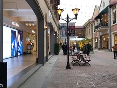 -王府井奥莱临潼小镇(临潼店)