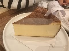 巴斯克芝士蛋糕-Ten Olives甜点