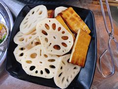 -小辣椒火盆烧烤(温泉南街店)