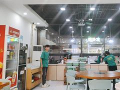-老何家后安粉·糟粕醋海鲜火锅(三亚湾椰梦长廊店)