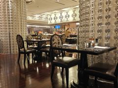 -圣丰索菲特·2 On 988 Café 自助餐厅