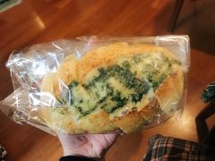 蒜香法棍-前进麦味·天然烘焙(凯德1818店)