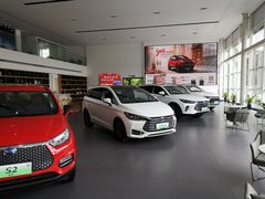 -比亚迪上海弘仁4S(杨浦店)