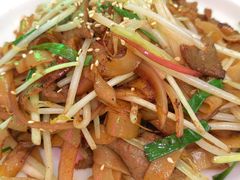 干炒牛河-东鑫记港式茶餐厅(南京东路店)