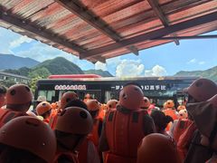 -安吉龙王山峡谷漂流