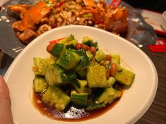 京城拍黄瓜-胖哥俩肉蟹煲(湖滨银泰in77店)