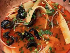 -成都你六姐·牛肉冒菜(上海环宇荟店)