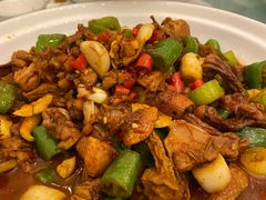 -马尔龙新疆饭店·清真(瑞景店)