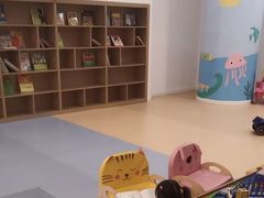 -戊辰亲子游泳俱乐部