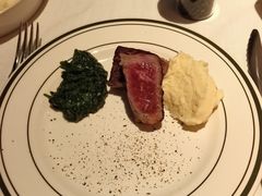 -Wolfgang’s Steakhouse 沃夫冈牛排馆(上海白玉兰广场店)