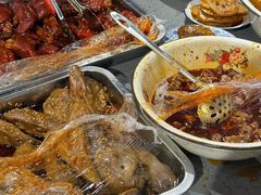 -爆炸头阿姨小四川正宗川味小吃(无任何分店)