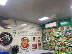 -亚忠小吃店(曾厝垵店)