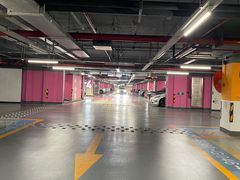 -金虹桥国际中心·停车场