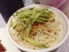 可可凉面-霄汉牛三鲜湖北砂锅菜(万松园2店)