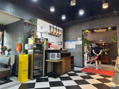 -愉肴麻辣香锅(中山路店)