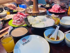 -洞庭洲·防空洞火锅·烧烤·铜锅涮肉(新百广场店)