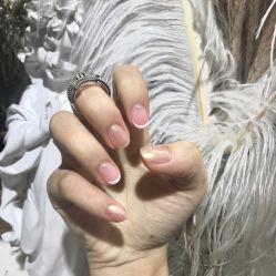 -花岐款式专研健康美甲沙龙