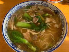 -邱芳粉店(迎宾大道旗舰店)