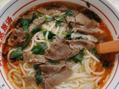 -小椒羊.羊肉粉 龙虾 羊肉串(新地旗舰店)