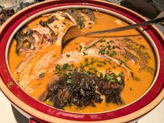 千岛湖鱼头配大油条-漢舍中国菜馆(浦东嘉里城店)