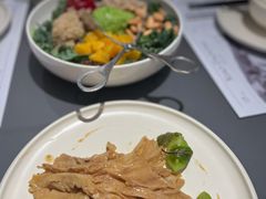 牛油果沙拉-小大董·烤鸭(观景餐厅·南京西路店)