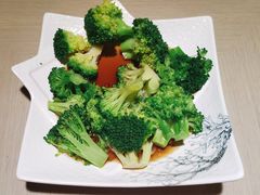 白灼西兰花-穿蒸引鲜·嗲记(正大广场店)