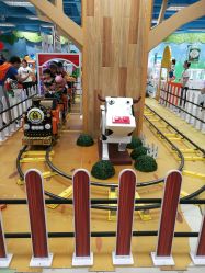 -莫莉幻想儿童乐园(武汉保利广场店)