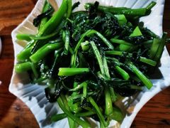 -黄记四更烤乳猪店