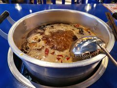 经典锅-马路边边串串香(大成路店)