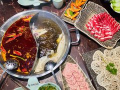 菌香鸳鸯锅-晓宇重庆火锅(赛格国际购物中心店)