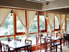 靠窗位-时光花园(白鹭洲店)