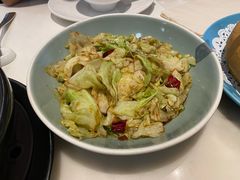 蒜香干椒炒手撕包菜-港丽餐厅(高德置地店)