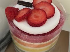 彩虹蛋糕-巴黎贝甜(五月花广场店)