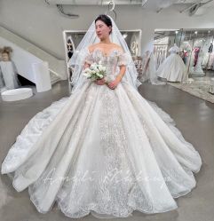 -艾米丽婚纱礼服