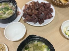 -闫家驴肉老店(华电一校店)
