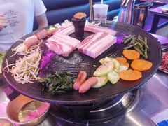 -豚豚家돈돈가韩国锅盖烤肉(新北万达店)