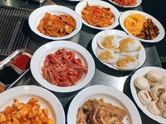 -马路牙子地桌烤肉(工体店)