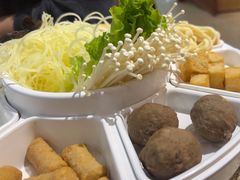 -鸡遇虾煲干锅火锅(小寨金莎店)