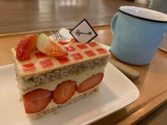 草莓蛋糕-花马天堂云南餐厅 Lost Heaven(外滩店)