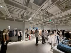 -URBAN REVIVO(北京斯普瑞斯奥特莱斯店)