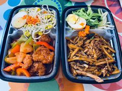 -同济大学本部学苑饮食广场