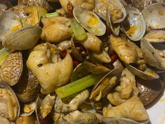 -休记光头香辣蟹干锅店(衣冠庙店)