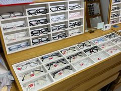 -沪睛眼镜蔡司官方授权店(金桥佳林路店)