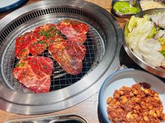 明姨特色瘦牛-明洞阿姨·韩式酱蟹烤肉·创意料理(三元桥店)