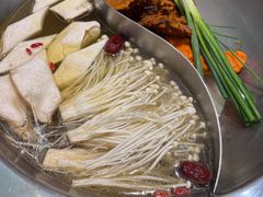 -沸炉重庆老火锅(军事博物馆店)