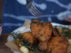 -ROAST coffee & eatery