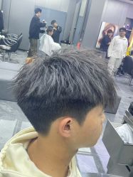 -米可造型烫发染发