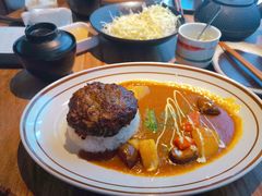 咖喱和牛狮子头饭-山杏yama-katsu·吉列炸物