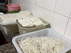 -正宗杨记普洱酸醋米线(总店)