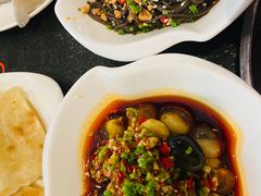 杭椒小皮蛋-湘肠香火锅店(团结湖店)